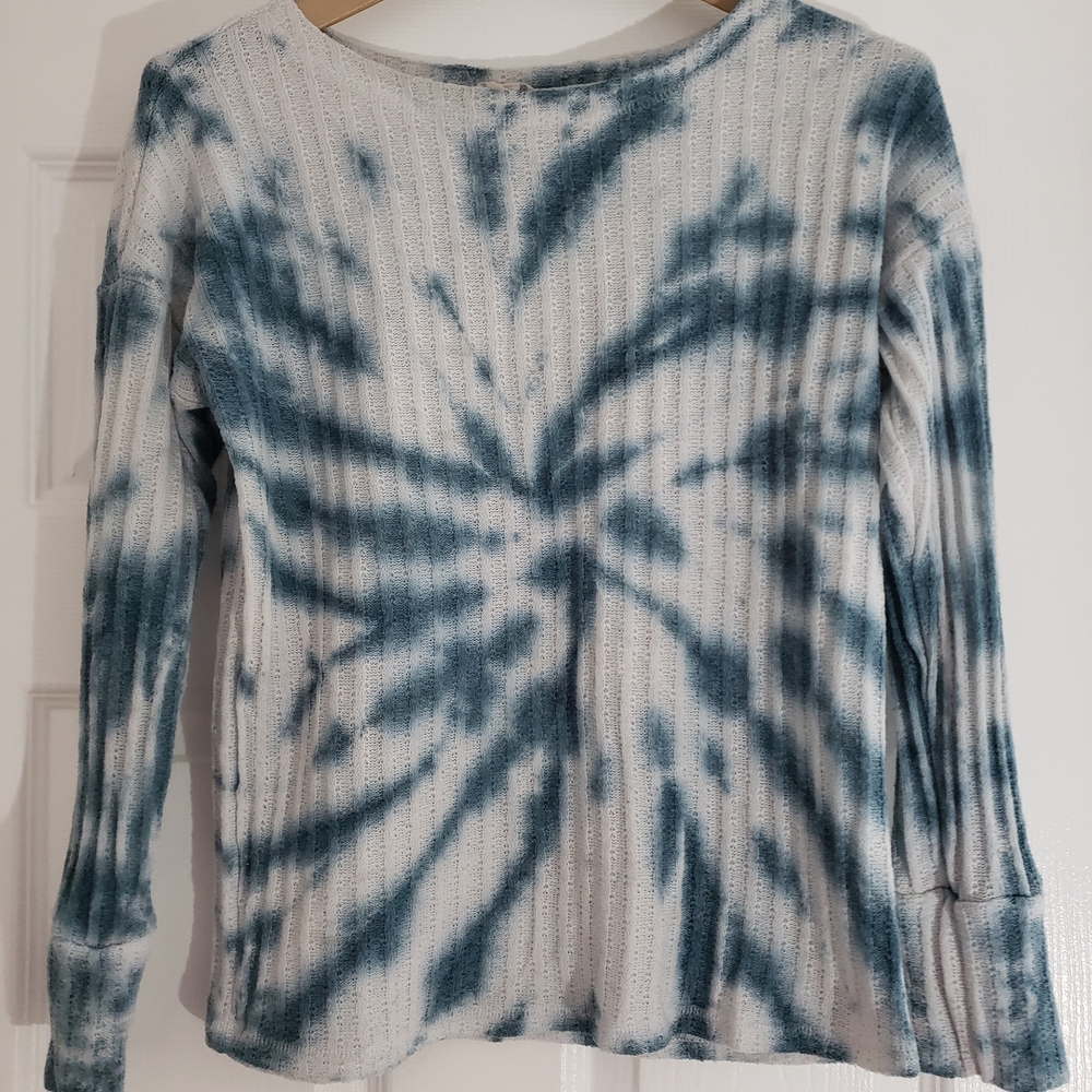 Cupio Blue and White Long Sleeve Tee
